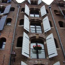 Pakhuis met puntgevel