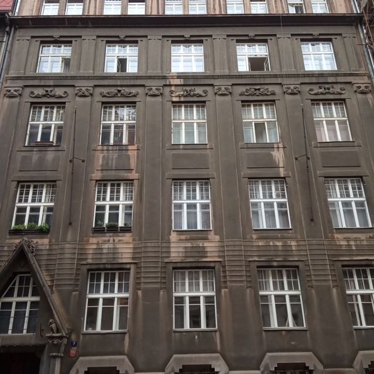 Nájemní Dům ve stylu opožděné moderny