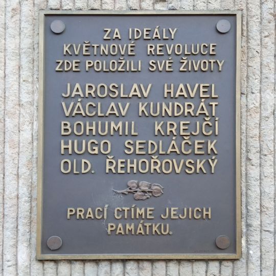Pamětní deska obětem Květnového povstání v ulici Na Příkopě v Praze