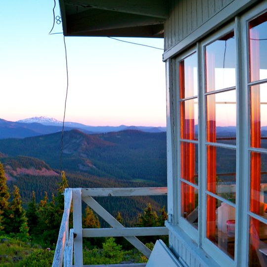 Waldo Mountain Fire Lookout