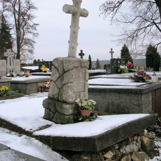 Cmentarz parafialny w Staszowie