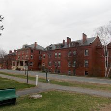 Loring House Apartments