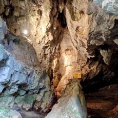 Suwa Cave