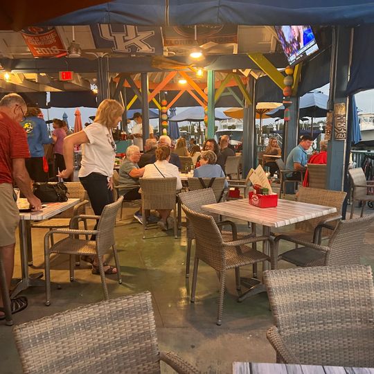 Island Gypsy Cafe & Marina Bar