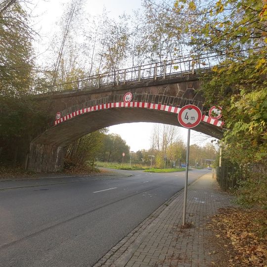 Eisenbahnbrücke über die Limbacher Straße in Chemnitz