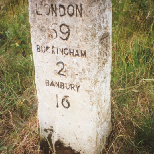 Milestone, Tingewick Road; by lane to Grovehill Farm, Dudley Bridge