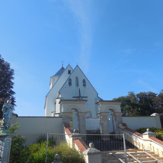 Ogrodzenie z bramami i schodami, murowane