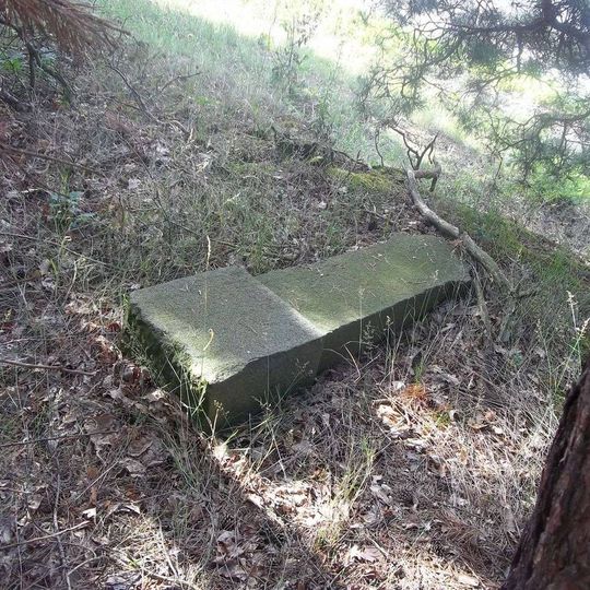 Kříž nedaleko křižovatky u Ohnišťovic