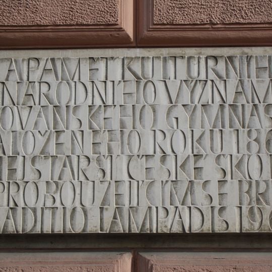 Pamětní deska slovanského gymnázia