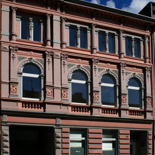 Friedrich-Ebert-Straße 90