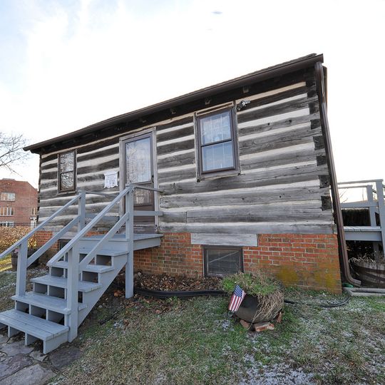 Shinn Curtis Log House