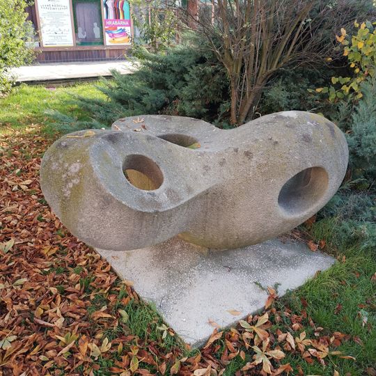 Plastika v atriu OC Severka