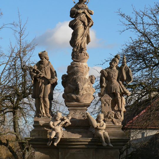 Sousoší Panny Marie, svatého Floriána a svatého Jana Nepomuckého