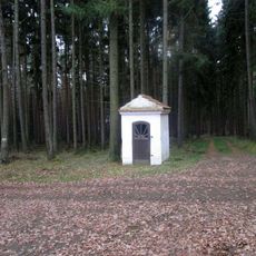 Kaplička u Nového Dvora západně od Heřmanovy Huti