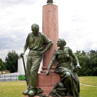 Monument Boussingault in St. Denis