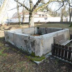 Kašna na Komorním Hrádku