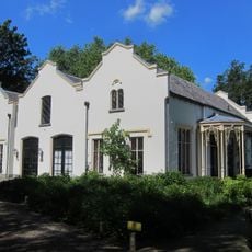 Huis Scherpenzeel: koetshuis