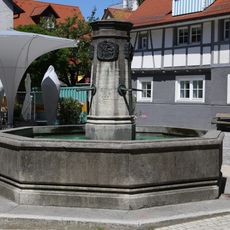 Alter-Schulplatz-Brunnen