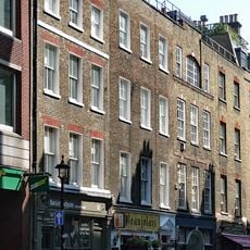 27, Litchfield Street Wc2