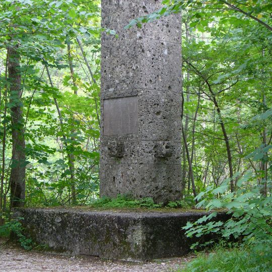 Gedenkstein für die Opfer des Floßunglücks vom 21. Mai 1907