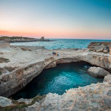 Grotta della poesia grande