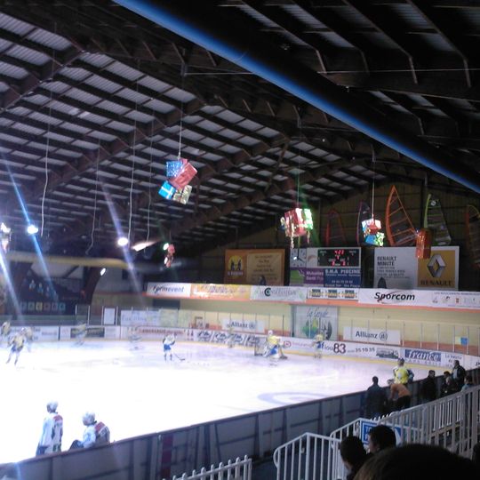 La Garde ice rink