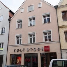 Ehemaliger Stadel, jetzt Wohn- und Geschäftshaus