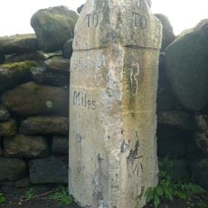 Milestone near Moor Quarries