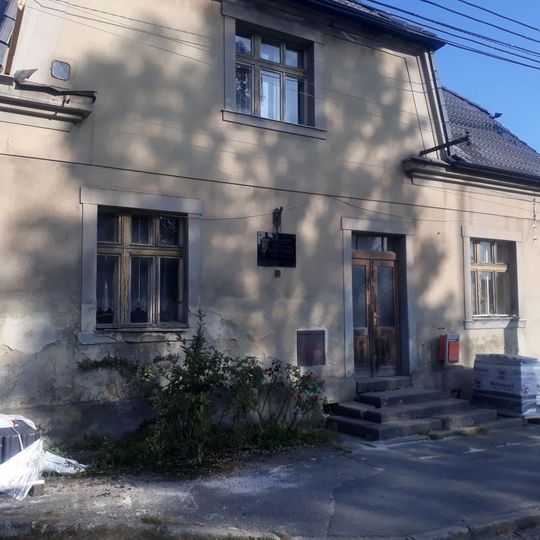 Pamětní deska Františka Krofta v Ledcích