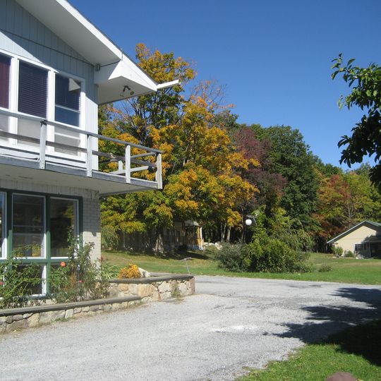 Blue Cliff Monastery