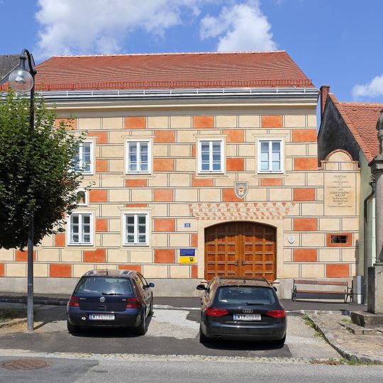 Former Rathaus Thaya