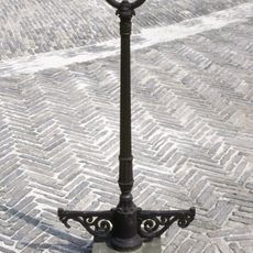 Gietijzeren Zolenschraper Voorplein, Twickel