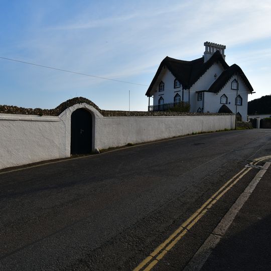 Garden Wall Of The Beacon To Peak Hill Road