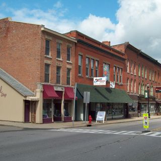 East Main-Mechanic Streets Historic District