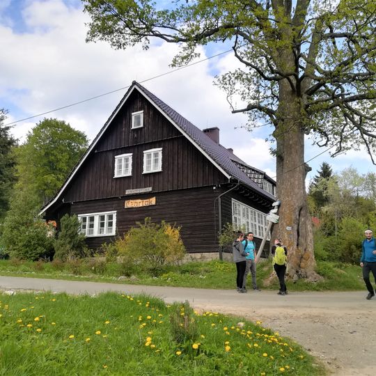 Czartak Shelter
