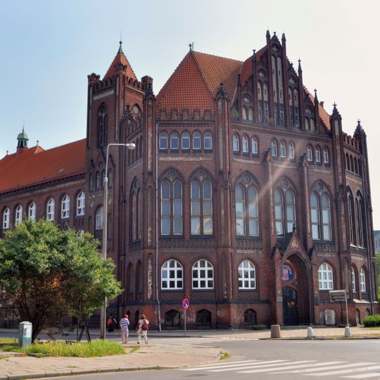 Szkoła Realna św. Piotra, ob. LO