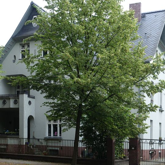 Mietshaus & Einfriedung & Stall Alt-Heiligensee 33 & 35 & 37