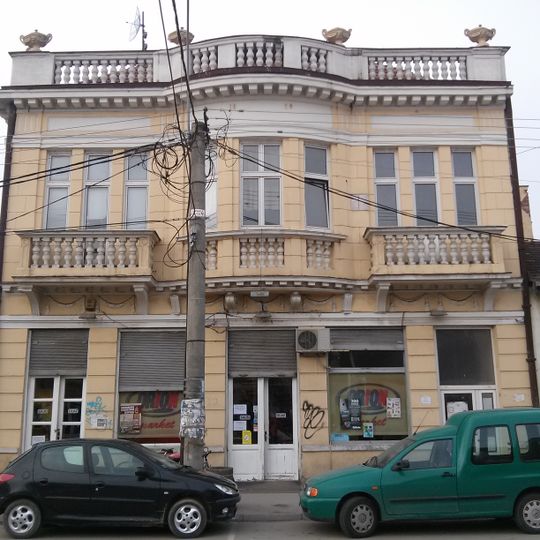 Зграда у Ул. Јужноморавских бригада 83