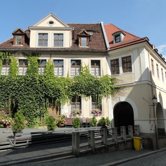 Wohnhaus in geschlossener Bebauung, Eckhaus zum Hainwald Neißstraße 7