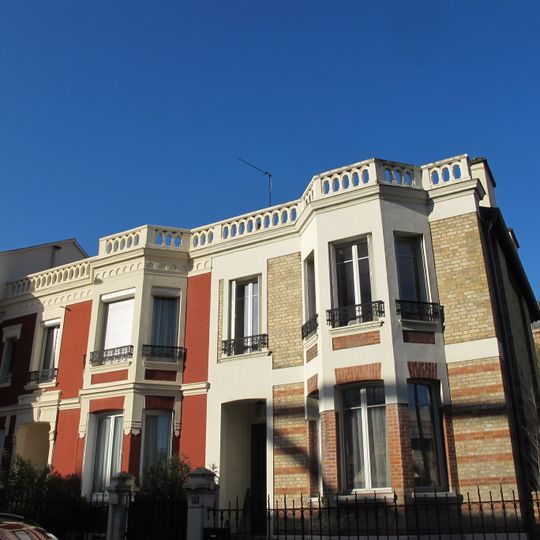 Maison jumelée, rue Jean-Baptiste Charcot, Courbevoie