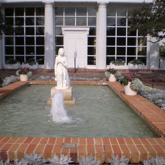 Lillian Schnitzer Fountain