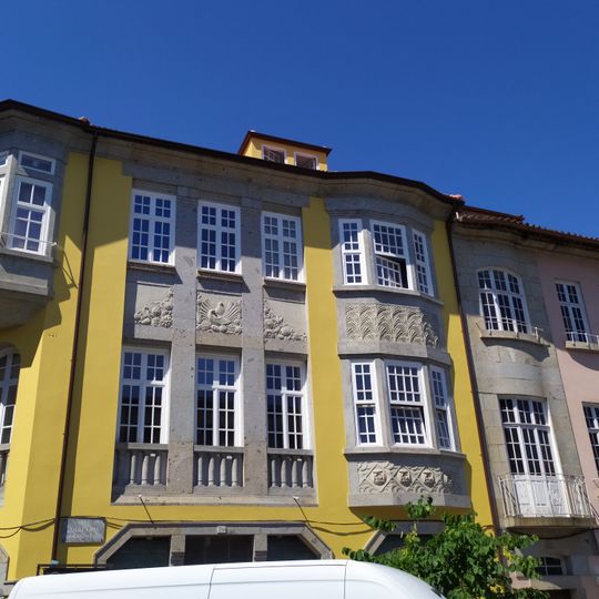 Conjunto de edifícios denominado "Moura Coutinho"