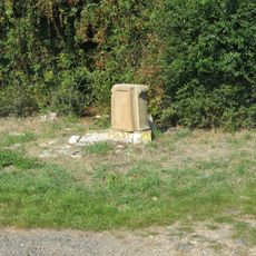 Kříž u silnice severozápadně od Malnic