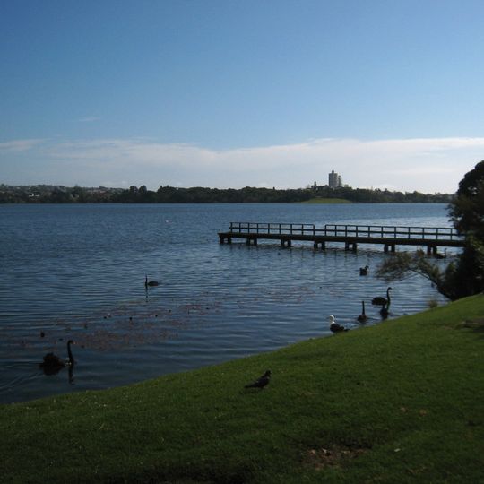 Lake Pupuke