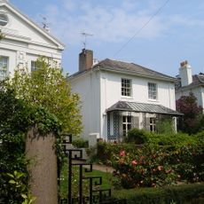 1-5, Pennsylvania Crescent