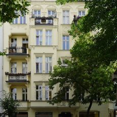 Mietshaus, Läden Bleibtreustraße 49