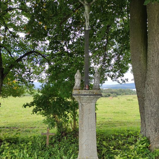 Kříž na silnici Bližná - Černá v Pošumaví