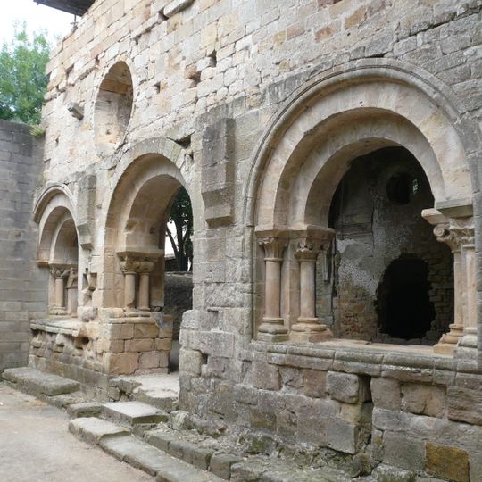 Cloître de l'abbaye d'Alet