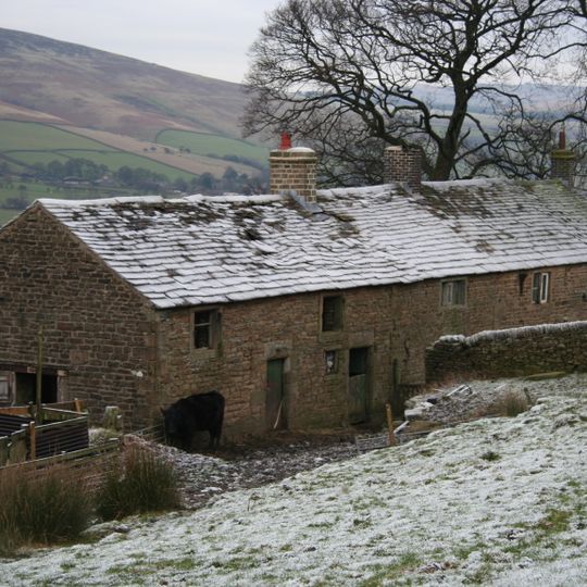 Hollins Farmhouse and attached barn
