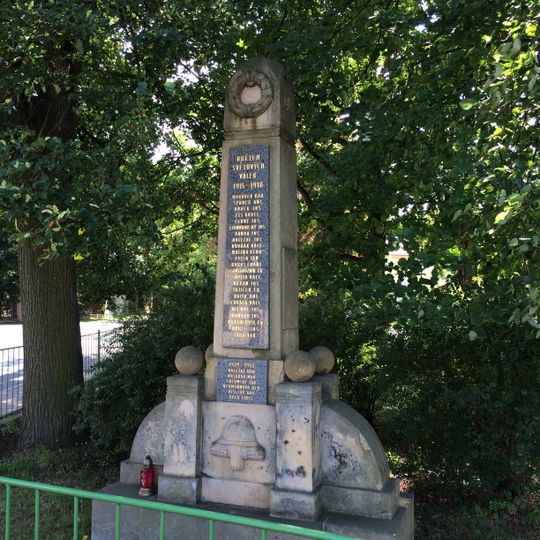 Pomník padlým v Měšicích